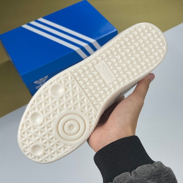 Giày Adidas Samba Pharrell Williams Humanrace Samba Full Kem Da Lộn - Adidas ảnh 7 giày thể thao chất lượng