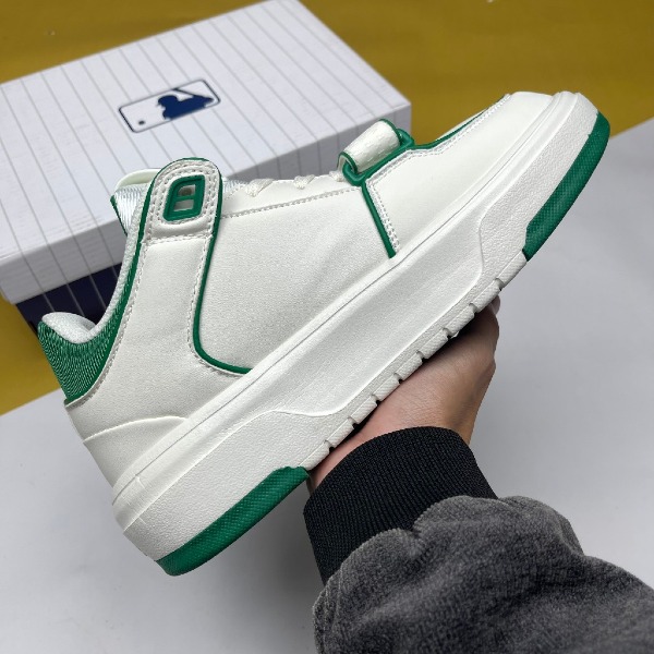 Giày MLB Chunky Liner Mid NY Green, MLB Liner Mid NY Trắng Xanh Lá [S] - MLB ảnh 3 giày thể thao chất lượng