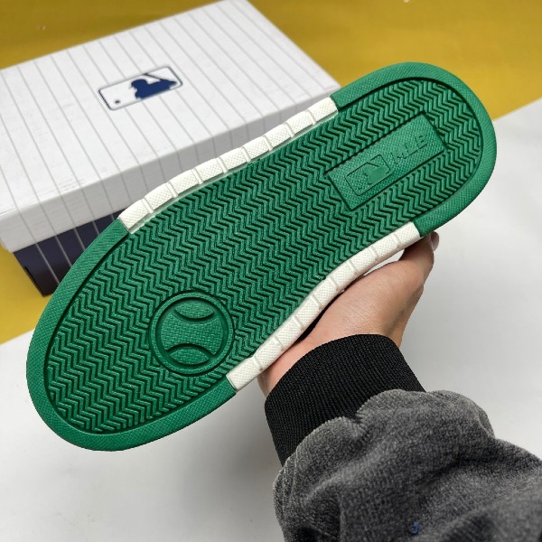 Giày MLB Chunky Liner Mid NY Green, MLB Liner Mid NY Trắng Xanh Lá [S] - MLB ảnh 7 giày thể thao chất lượng