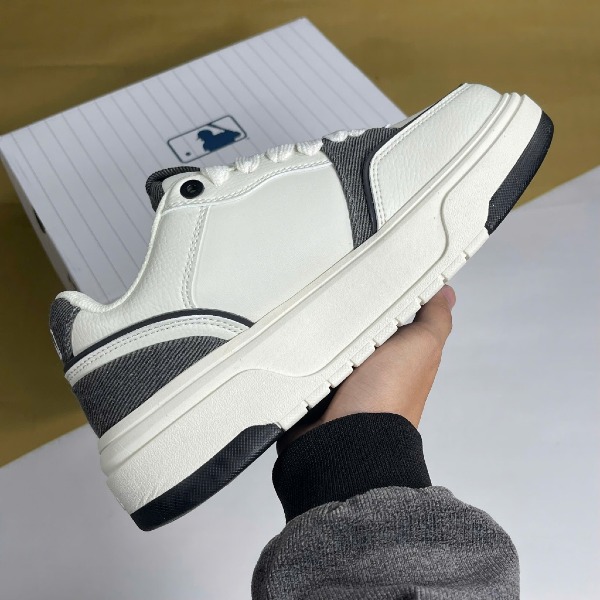 Giày MLB Chunky Liner Denim Pocket New York Yankees Black Trắng Đen - MLB ảnh 3 giày thể thao chất lượng