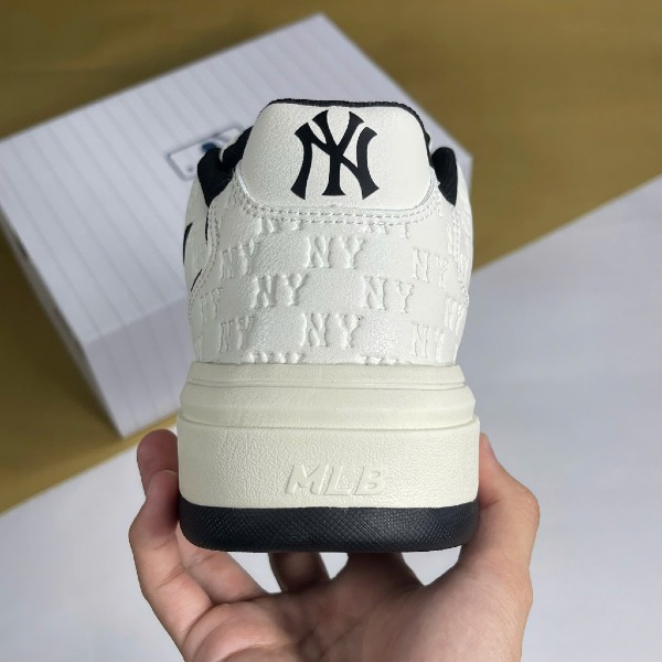 Giày Sneaker MLB Chunky Liner Denim Monogram NY Embo Mono White Black Kem Đen - MLB ảnh 7 giày thể thao chất lượng